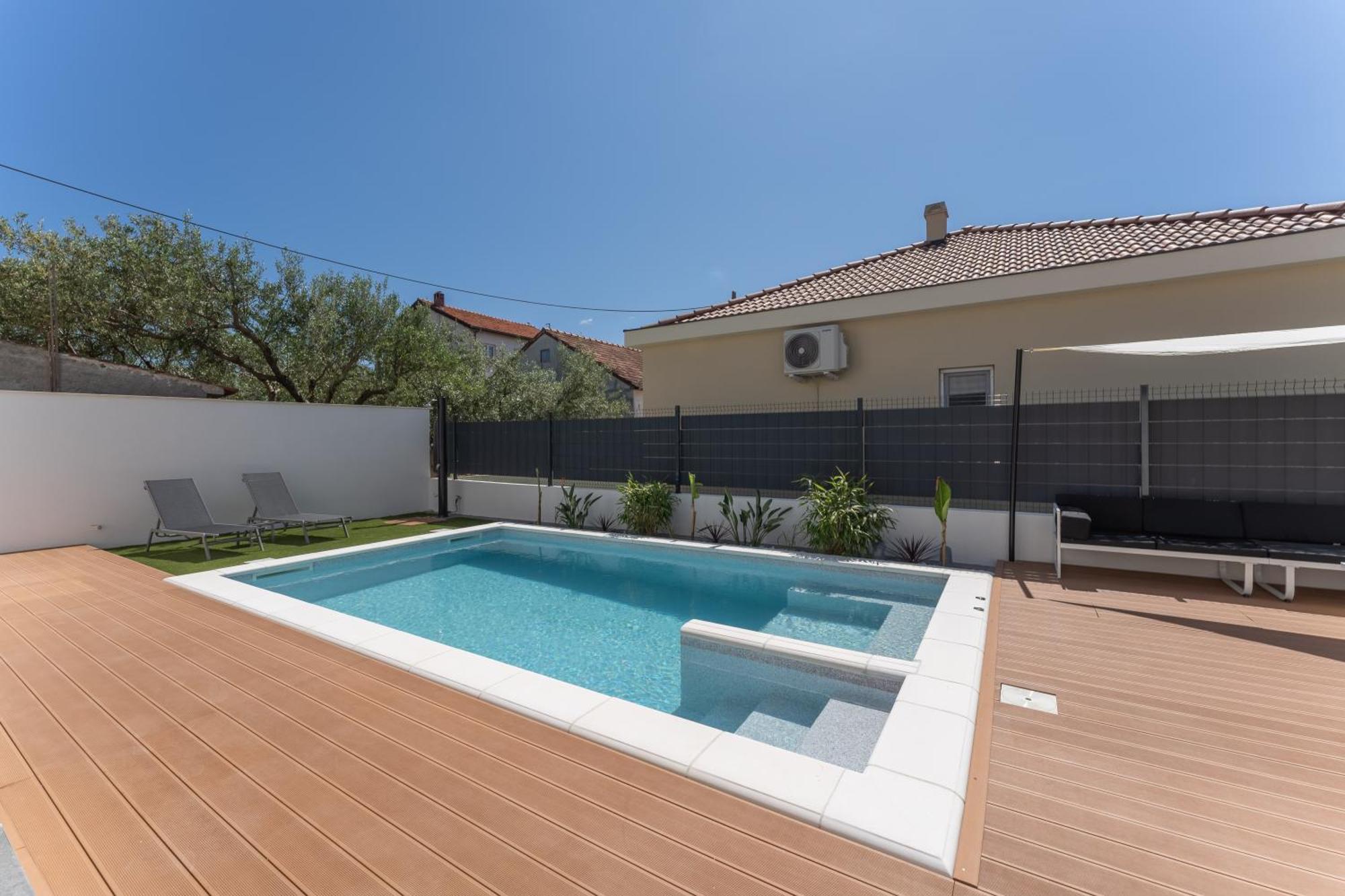 זאדאר Bernie Apartments With A Pool מראה חיצוני תמונה
