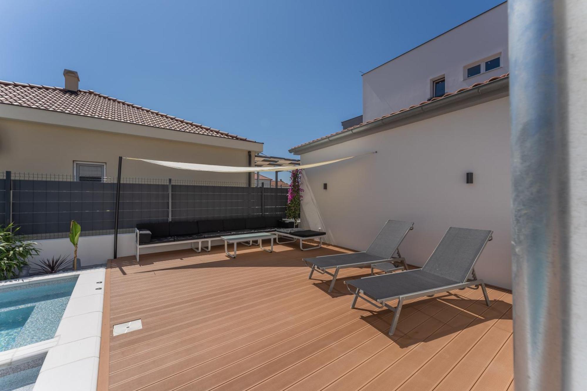 זאדאר Bernie Apartments With A Pool מראה חיצוני תמונה