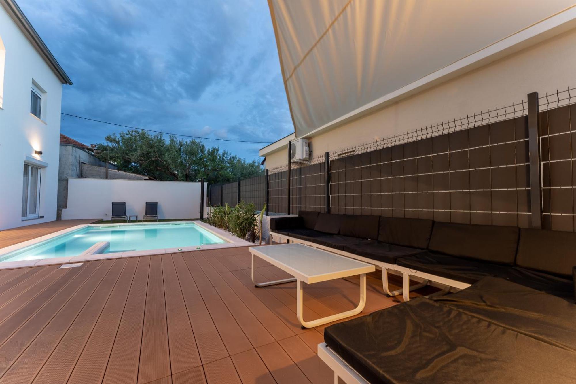 זאדאר Bernie Apartments With A Pool מראה חיצוני תמונה